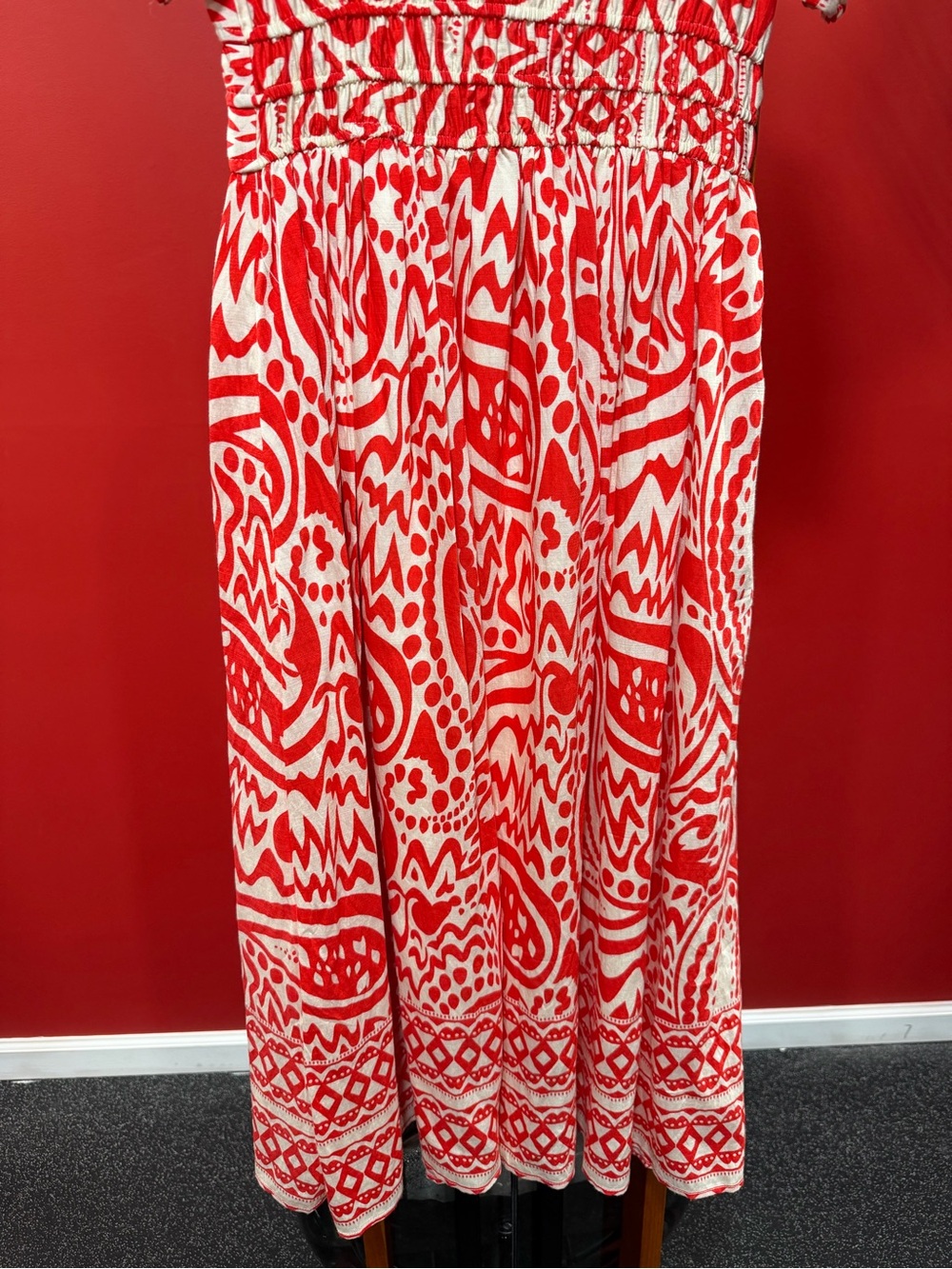 NWT She + Sky Red White Print Smocked Puff Sleeve Midi Dress Size Small - Picture 3 of 8
